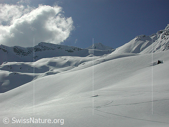 Foto: Blick zum Stockhorn. Im Hintergund ist das Schwarzhorn sichtbar.