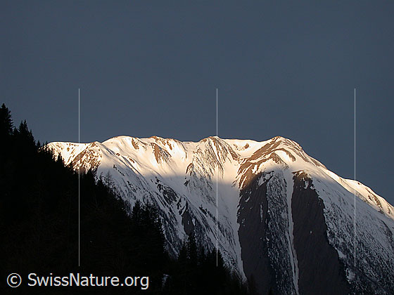 Foto: Dramatische Stimmung über dem Breithorn.