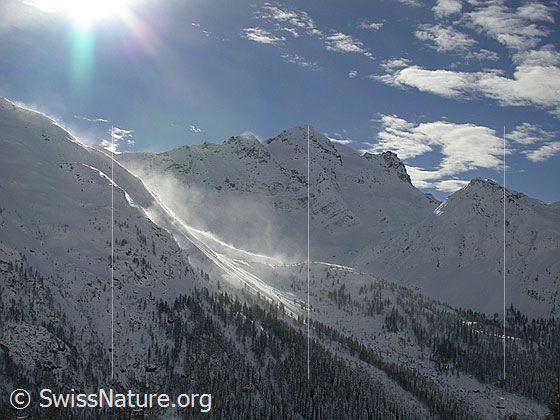 Foto: Frisch verschneite Landschaft Schwarzhorn und Schneefahnen von N (Handschbiel).