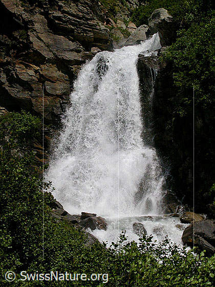 Foto: Wasserfall in Binna bei Chiestafel.