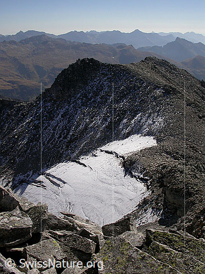 Foto: Gross Schinhorn: Blick auf Mittelberg, Mittelbergpass und den Valdeserta-Gletscher.
