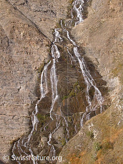 Foto: Wasserfall am Ausgang des Fäldbachtals.