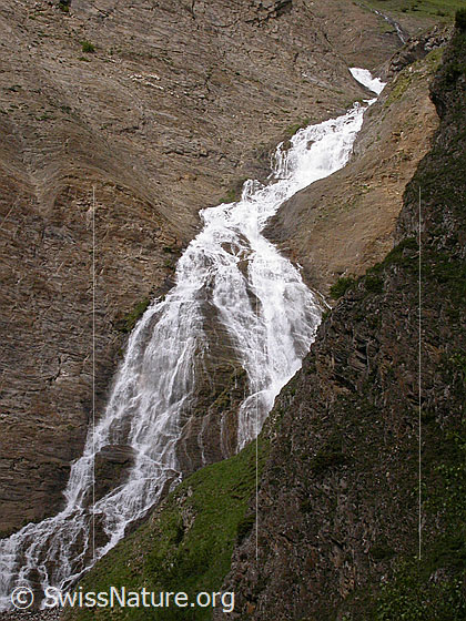 Foto: Wasserfall am Ausgang des Fäldbachtals, Ausschnitt.