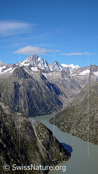 Foto: Grimselsee, Finsteraarhorn, Agassizhorn, Fiescherhörner und Ochs.