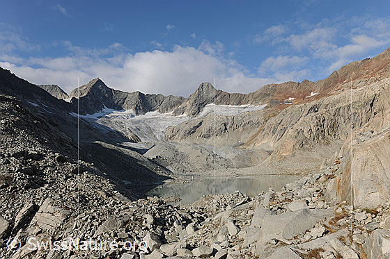 Foto: Gross Diamantstock, Hiendertelltihorn und Gruebensee. Erster Blick in den Gruebenkessel.