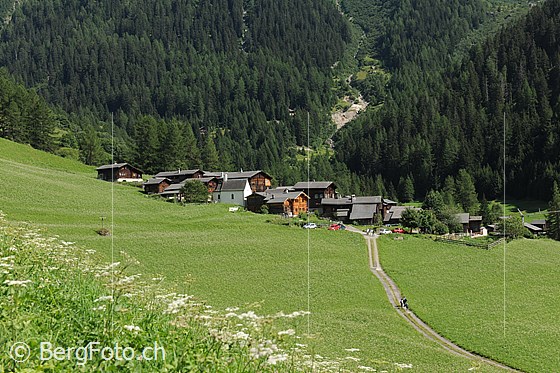 Foto: Weiler im Berggebiet: Fäld/Imfeld im Binntal.