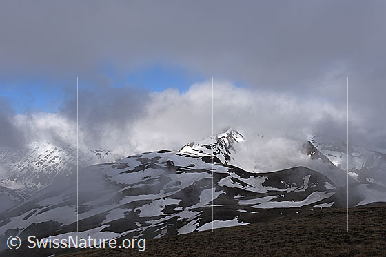 Foto: Blick vom Binntaler Breithorn Richtung Bättlihorn.