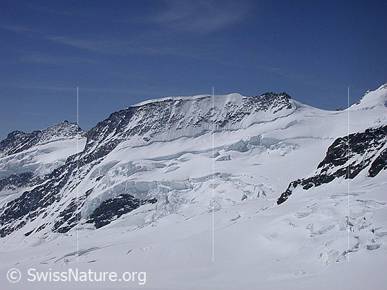 Foto: Blick vom Jungfraujoch zum Kranzberg. 
Rechts ist das Louitor zu sehen.