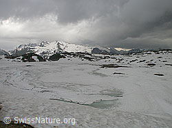 F003123: Totesee: Dunkle Wolken