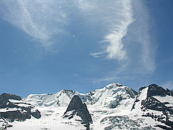 F024528: Schleierwolken über dem Blüemlisalpmassiv