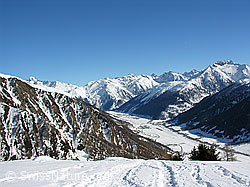 F033578: Obergoms im Winter