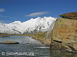 F035699: Alphubel und Mischabel mit Bergsee und Wasserfall