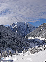 F044132: Bergtal im Winter