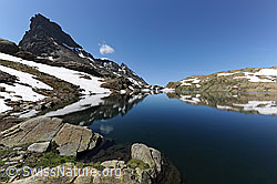 F070061: Berge und See mit Spiegelung