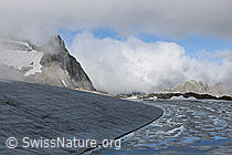 Photo: Chüebodengletscher und Gletschersee