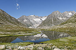 F133181: Spiegelung in einem der Bergseen bei Märjela
