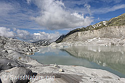 F139001: Spiegelung am Gletschersee